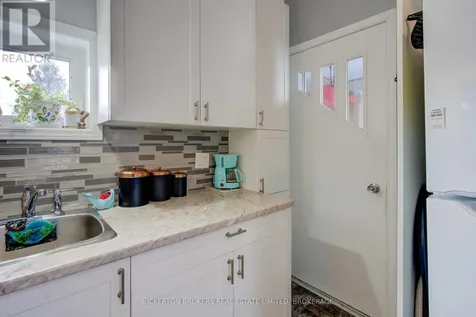 292 William Street North Gananoque ON K7G 1S5