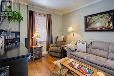 292 William Street North Gananoque ON K7G 1S5