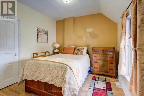 292 William Street North Gananoque ON K7G 1S5