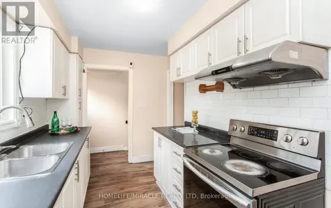 501 Glenelm Crescent Waterloo ON N2L 5C7