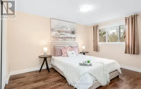 501 Glenelm Crescent Waterloo ON N2L 5C7