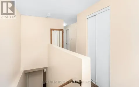 501 Glenelm Crescent Waterloo ON N2L 5C7