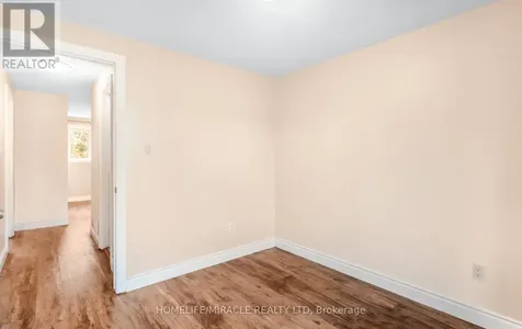 501 Glenelm Crescent Waterloo ON N2L 5C7