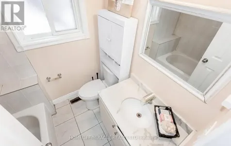 501 Glenelm Crescent Waterloo ON N2L 5C7
