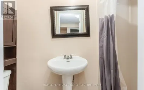 501 Glenelm Crescent Waterloo ON N2L 5C7