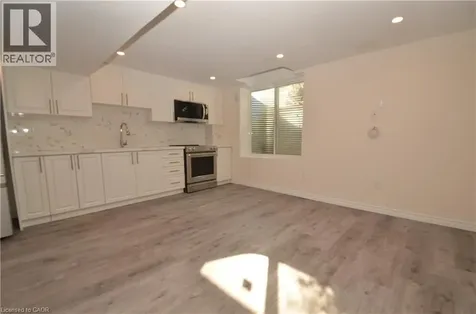 4 Findlay Drive Ancaster ON L9K 0H4