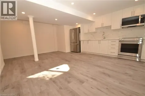 4 Findlay Drive Ancaster ON L9K 0H4