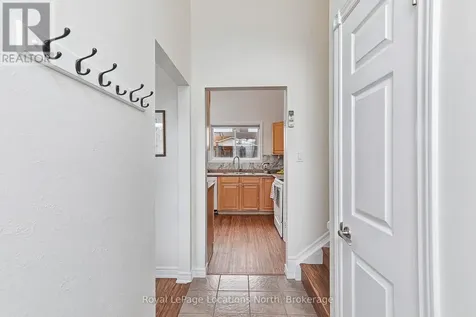 594 Oak Street Collingwood ON L9Y 2Z1