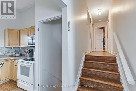 594 Oak Street Collingwood ON L9Y 2Z1