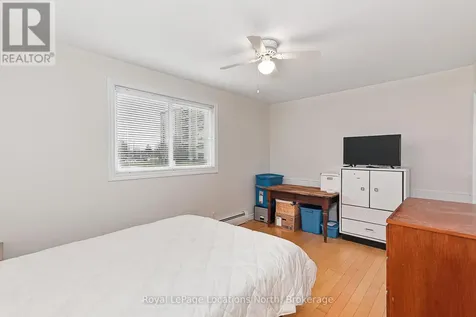 594 Oak Street Collingwood ON L9Y 2Z1