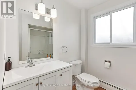 594 Oak Street Collingwood ON L9Y 2Z1