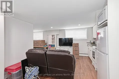 594 Oak Street Collingwood ON L9Y 2Z1