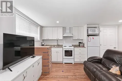 594 Oak Street Collingwood ON L9Y 2Z1