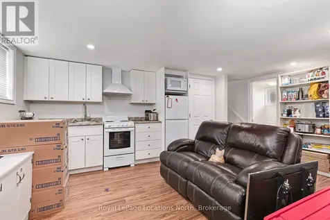 594 Oak Street Collingwood ON L9Y 2Z1