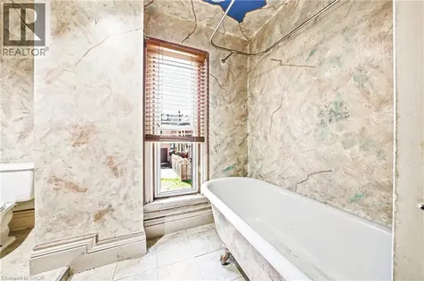 116 Catharine Street South Hamilton ON L8N 2J4