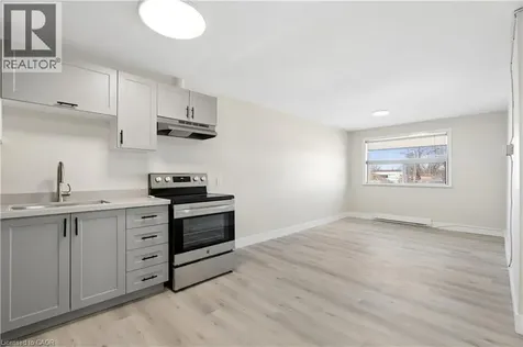 1 Elgin St N Street North Acton ON L7J 2B2