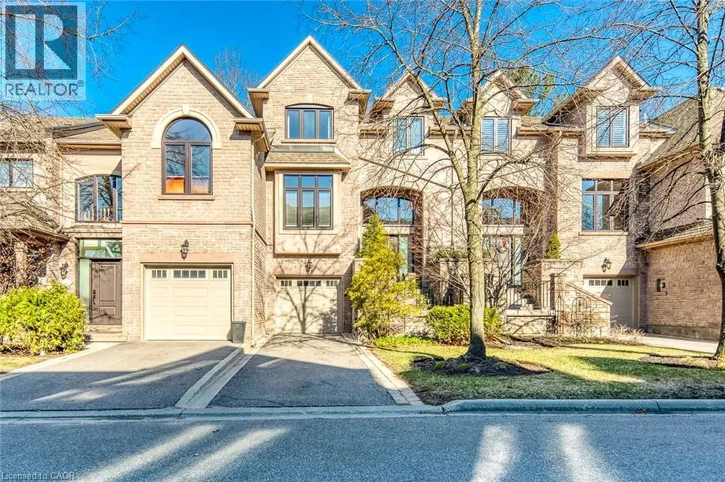 2303 Hill Ridge Court Oakville ON L6M 3N3