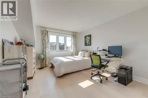2303 Hill Ridge Court Oakville ON L6M 3N3