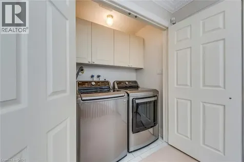 2303 Hill Ridge Court Oakville ON L6M 3N3