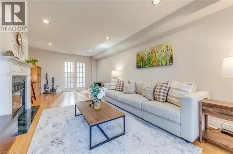 2303 Hill Ridge Court Oakville ON L6M 3N3
