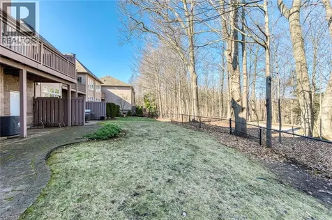 2303 Hill Ridge Court Oakville ON L6M 3N3