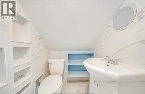 699 Alexandrine Street Windsor ON N8X 3C1