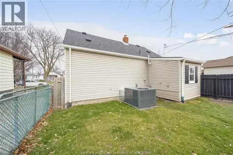 699 Alexandrine Street Windsor ON N8X 3C1