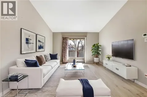19 Hanlon Place Paris ON N3L 4E7
