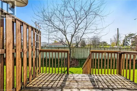 19 Hanlon Place Paris ON N3L 4E7