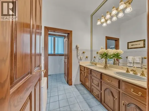 883 Front Road South Amherstburg ON N9V 2M4