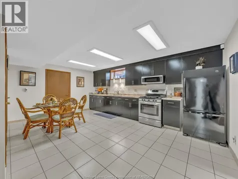 883 Front Road South Amherstburg ON N9V 2M4