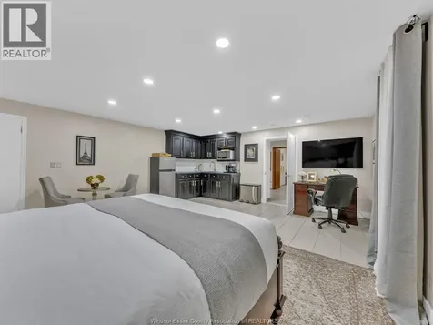 883 Front Road South Amherstburg ON N9V 2M4