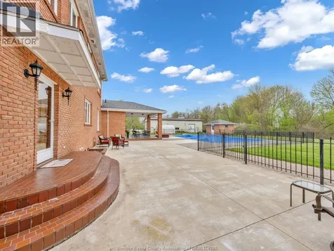 883 Front Road South Amherstburg ON N9V 2M4