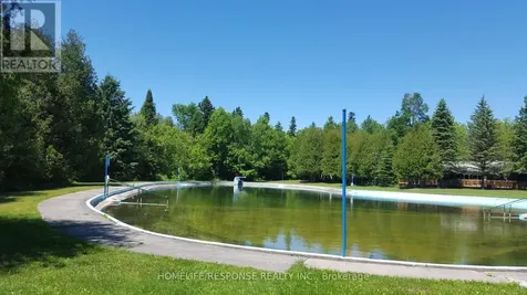 48 Waldweg Scugog ON L0B 1B0