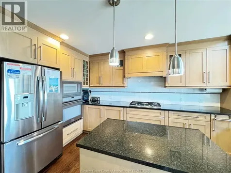 479 Lakeside Drive Amherstburg ON N9V 2Y8