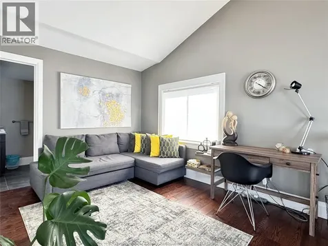 479 Lakeside Drive Amherstburg ON N9V 2Y8