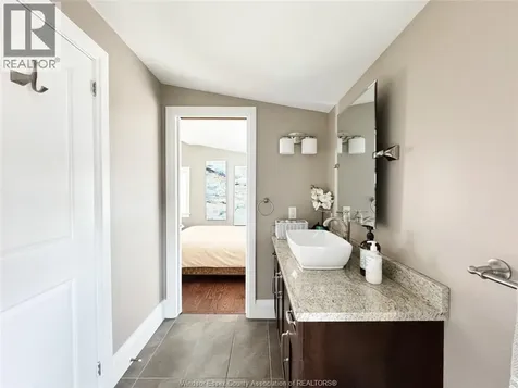 479 Lakeside Drive Amherstburg ON N9V 2Y8