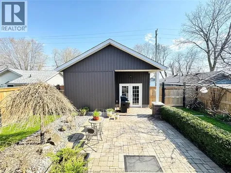 479 Lakeside Drive Amherstburg ON N9V 2Y8
