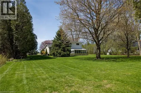 638 Oak Park Road Brantford ON N3T 5L8