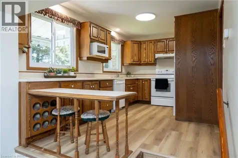638 Oak Park Road Brantford ON N3T 5L8