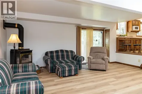 638 Oak Park Road Brantford ON N3T 5L8