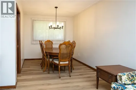 638 Oak Park Road Brantford ON N3T 5L8