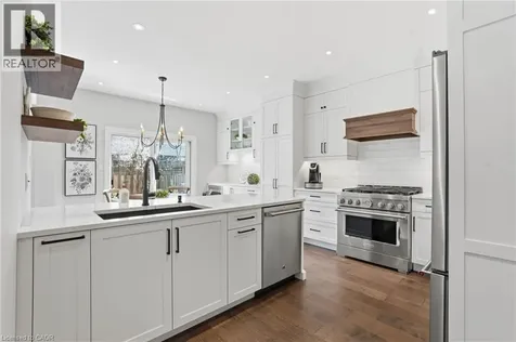 441 Stonehenge Drive Ancaster ON L9K 0B1