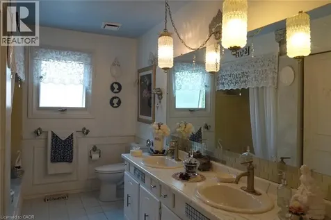 4200 Eastdale Drive Beamsville ON L3J 0N3