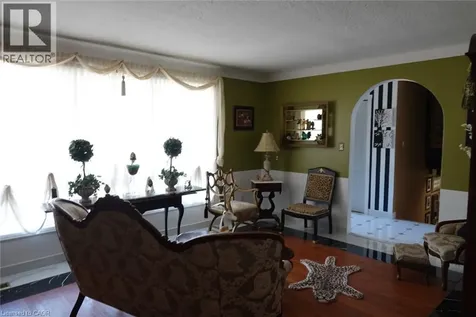 4200 Eastdale Drive Beamsville ON L3J 0N3