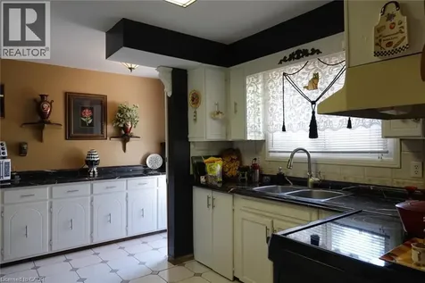 4200 Eastdale Drive Beamsville ON L3J 0N3