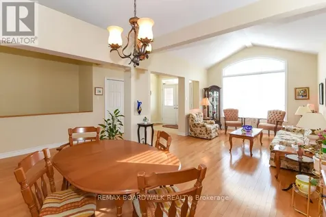 1861 Mickelberry Crescent Ottawa ON K4A 0P2