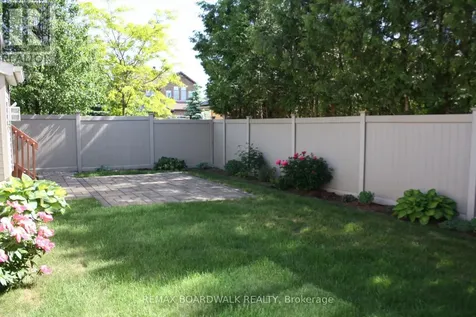 1861 Mickelberry Crescent Ottawa ON K4A 0P2