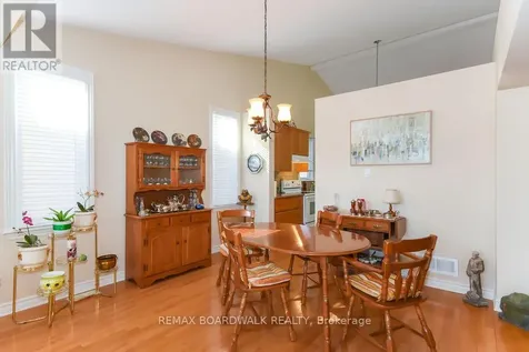 1861 Mickelberry Crescent Ottawa ON K4A 0P2