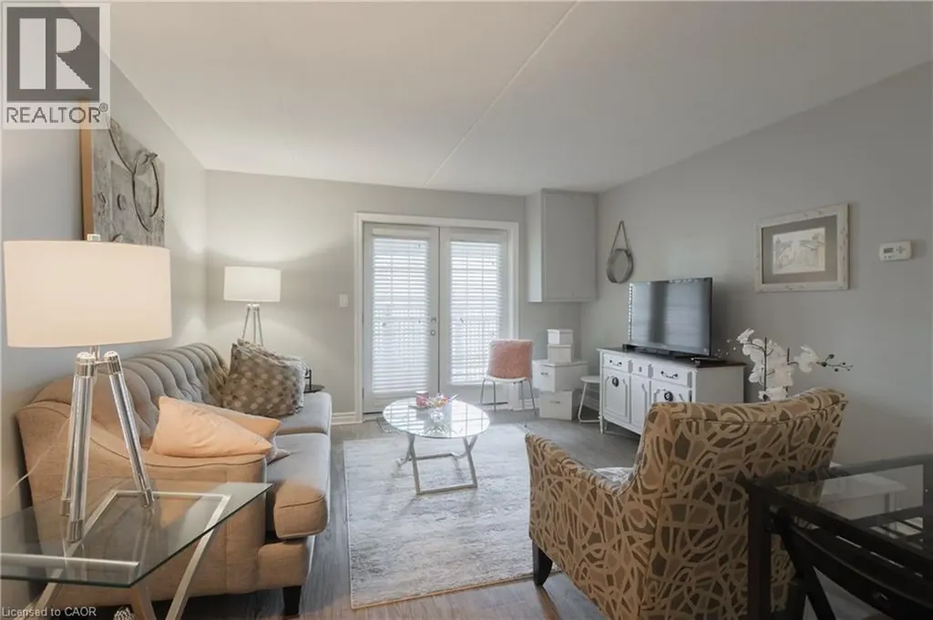 2040 Cleaver Avenue Burlington ON L7M 4C4